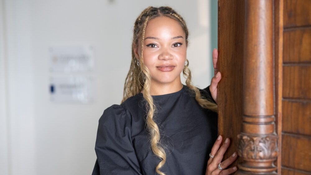 Minari Cathrine Holloway