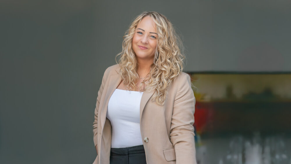 Vivien Tzelepis, LL.M. 